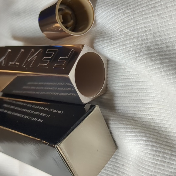 FENTY ICON "The Case" Two-piece Empty Refillable Case, Metallic Nude - Picture 5 of 7